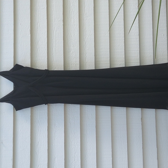 BETSY & ADAM BLACK CREPE  SPAGHETTI STRAP GOWN - Picture 6 of 9